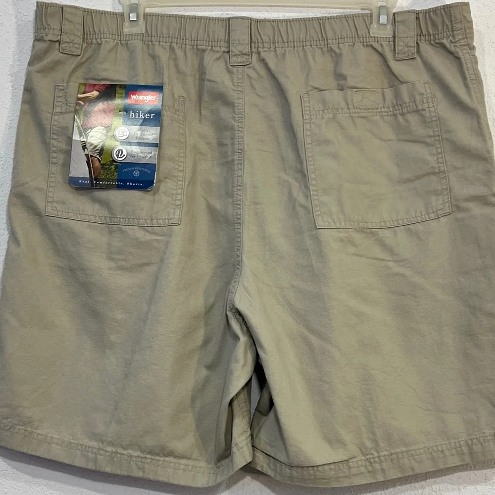 Wrangler Men’s Khaki 100% Cotton Hiker Shorts Size 44 NWT